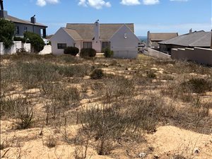 643 m² Land available in Langebaan