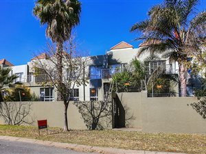 3 Bed Apartment in Fairmount