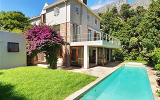 4 Bedroom House in Higgovale