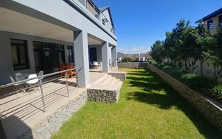 1000 m² Office Space in Irene