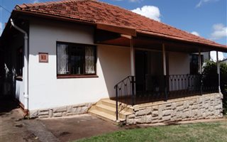 3 Bedroom House in Manor Gardens