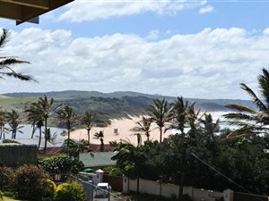 4 Bed House in Zinkwazi Beach