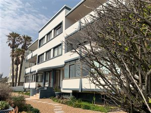 1 Bed Apartment in Mouille Point