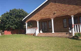 4 Bedroom House in Umhlatuzana