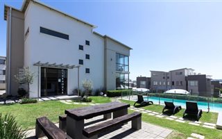 3 Bedroom Apartment in Lonehill