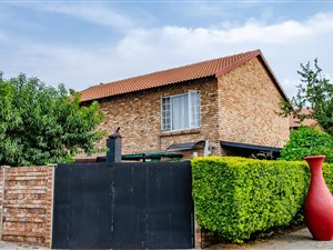 2 Bed Townhouse in Sinoville