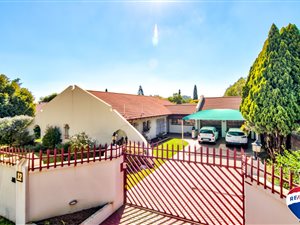 3 Bed House in Pomona