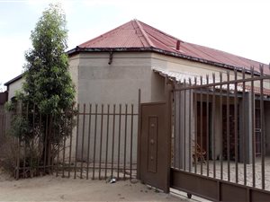 5 Bed House in Kimberley