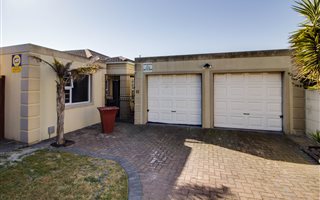 3 Bedroom Townhouse in Protea Heights