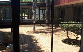 138 m² Office Space in Spartan