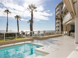 3 Bed Apartment in Bantry Bay