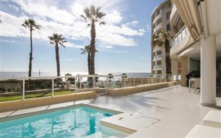 3 Bedroom Apartment in Bantry Bay