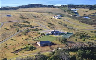 1300 m² Land available in Kwelera
