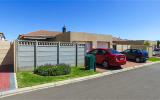 2 Bedroom Townhouse in Anchorage Park