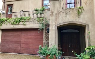5 Bedroom House in Silvertree Estate