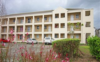 2 Bedroom Apartment in Kraaifontein Central