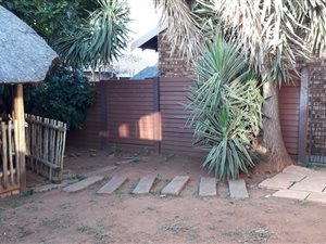 2 Bed Townhouse in Rooihuiskraal