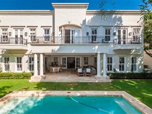 4 Bed House in Bryanston