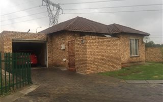 3 Bedroom Cluster in Esther Park