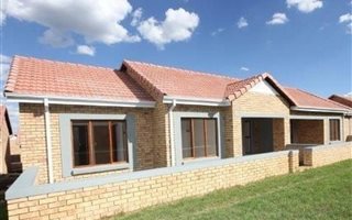 2 Bedroom Townhouse in Randpark Ridge