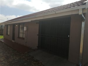 2 Bed House in Tsakane