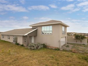 3 Bed House in Riversbend