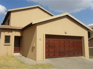 3 Bed Apartment in Country View