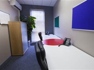 18 m² Office Space in Hyde Park