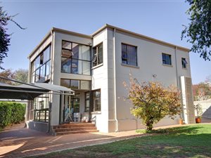5 Bed House in Franklin Roosevelt Park