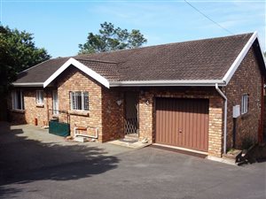 3 Bed Townhouse in Clarendon