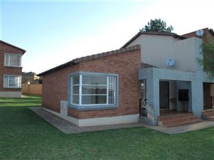 2 Bed Townhouse in Ruimsig