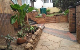 1 Bedroom Garden Cottage in Kensington