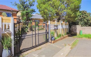 4 Bedroom House in Townsview