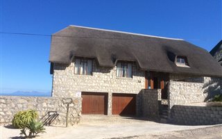 5 Bedroom House in De Kelders