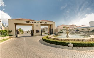 4 Bedroom Townhouse in Summerset
