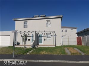 3 Bed House in Blue Downs