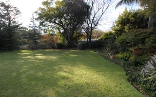 1100 m² Land available in Linksfield