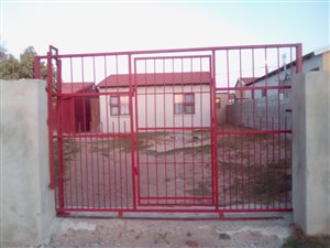 2 Bed House in Port Elizabeth Central
