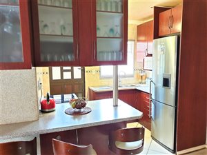 3 Bed House in Mandela View