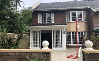 3 Bedroom Duplex in Kloof