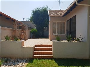2 Bed House in Garsfontein