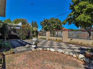 3 Bed House in Boston