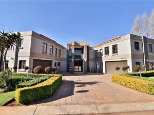 6 Bed House in Silverwoods Country Estate