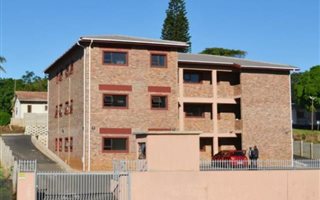 2 Bedroom Apartment in Empangeni Central