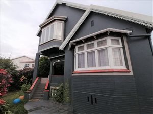 4 Bed House in Morningside