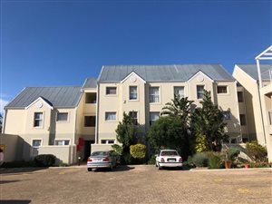2 Bed Flat in Strand Central