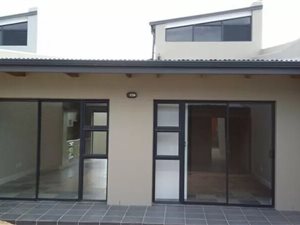 2 Bed House in Crossways Farm Village