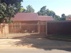 3 Bed House in Sinoville
