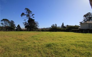 1318 m² Land available in Die Bult