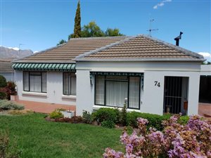 2 Bed House in Onder Papegaaiberg